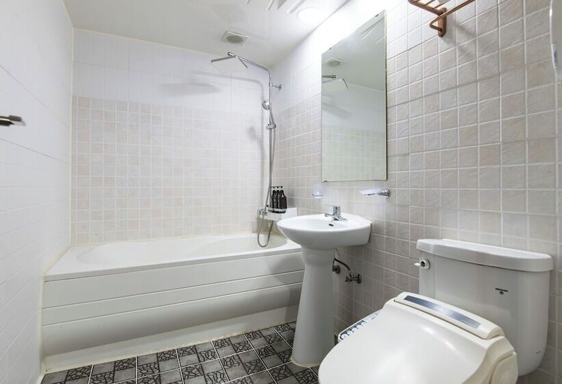 בית מלון כפרי Gung Business