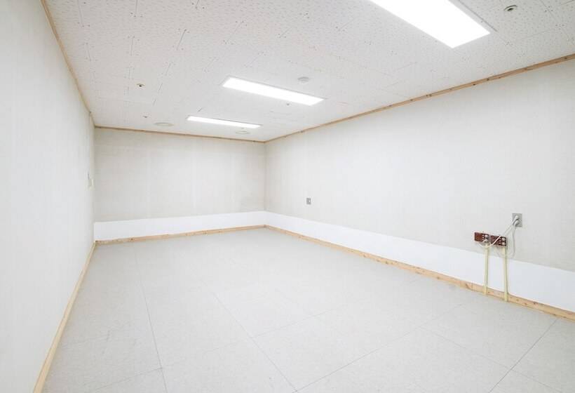 בית מלון כפרי Gung Business