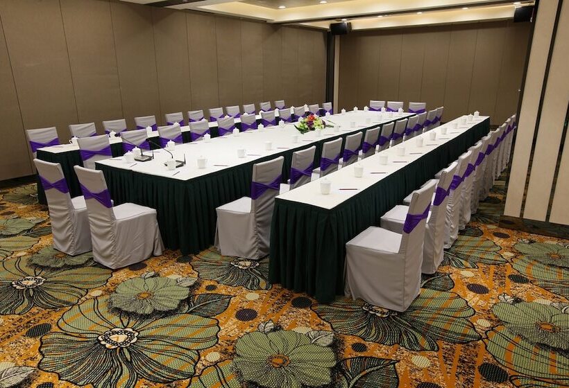 בית מלון כפרי Gung Business