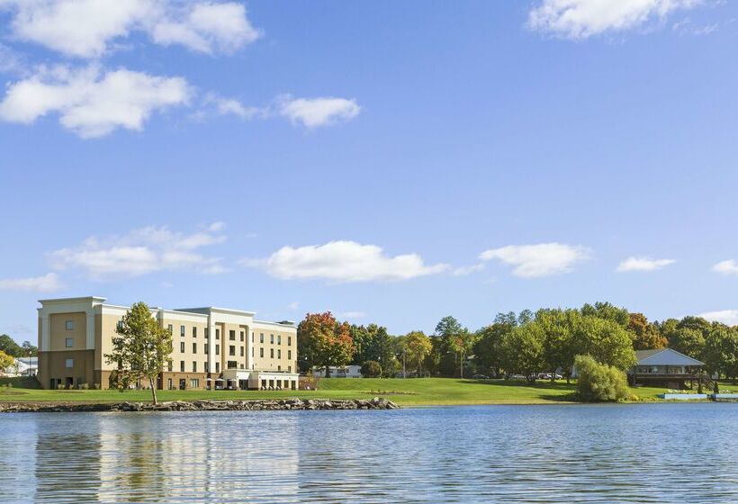 فندق Hampton Inn Penn Yan