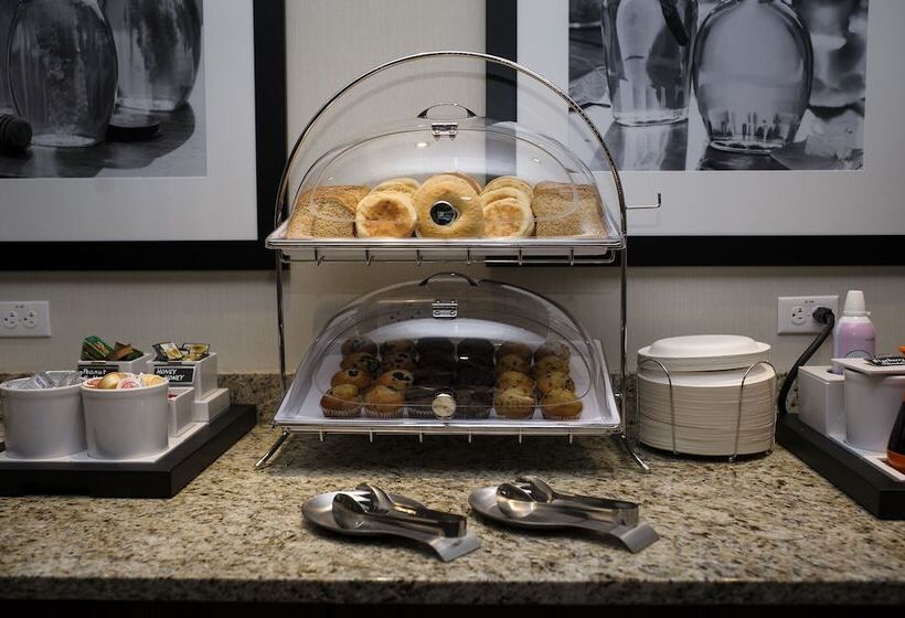 호텔 Hampton Inn & Suites By Hilton Truro