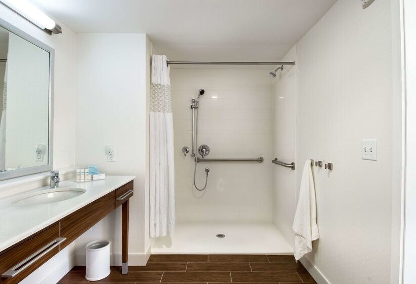 فندق Hampton Inn & Suites Clearwater Beach