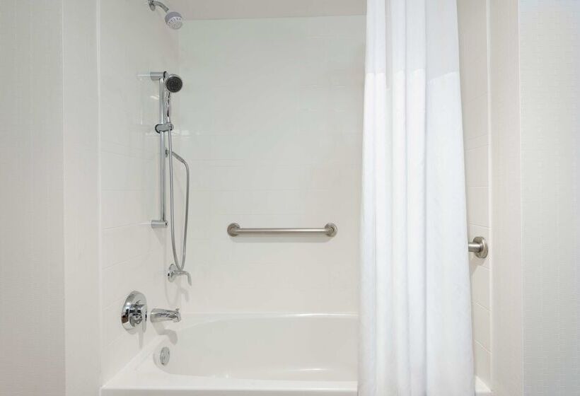 فندق Hampton Inn & Suites Clearwater Beach