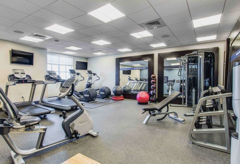 فندق Hampton Inn & Suites Clearwater Beach