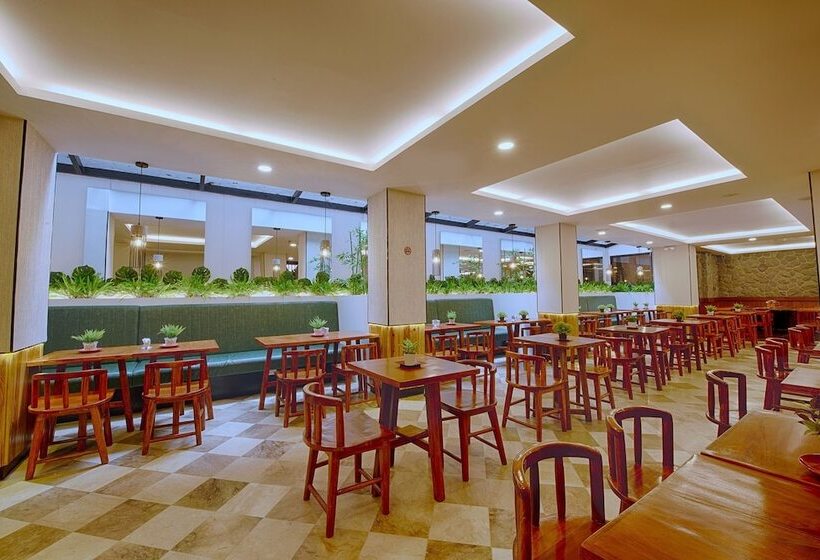 هتل Henrico  Kisad