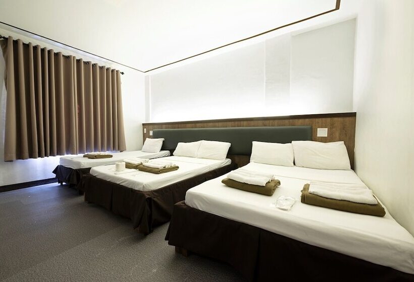 هتل Henrico  Kisad