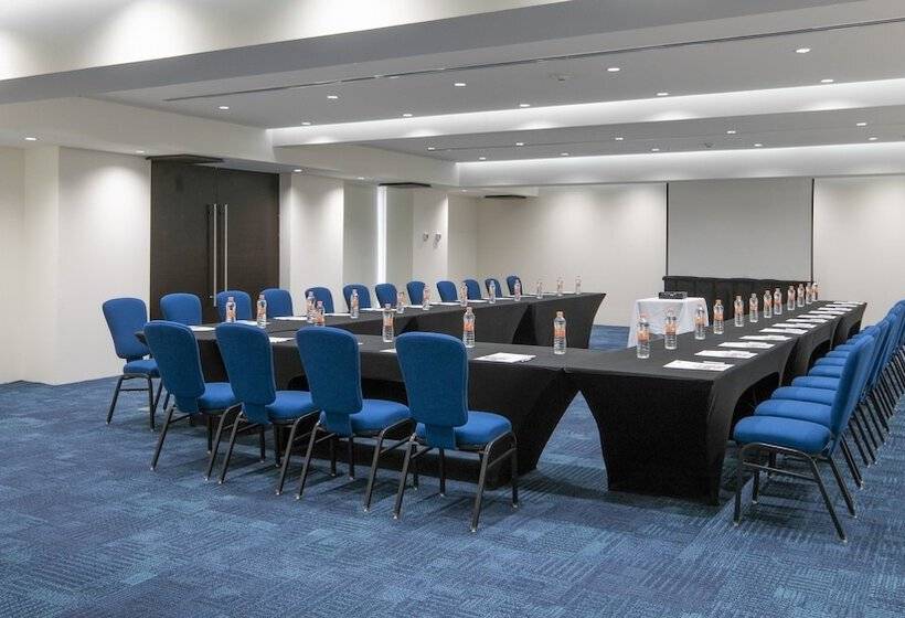 ホテル Holiday Inn Express Mexico Aeropuerto, An Ihg