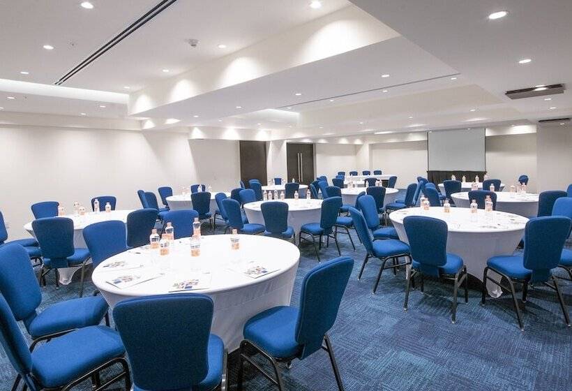 ホテル Holiday Inn Express Mexico Aeropuerto, An Ihg