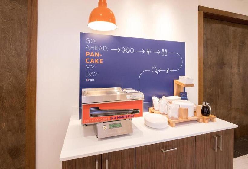 فندق Holiday Inn Express & Suites Alpena   Downtown, An Ihg