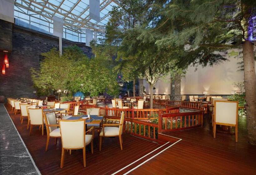 בית מלון כפרי Howard Johnson Tianyuan Resort Jiuzhaigou