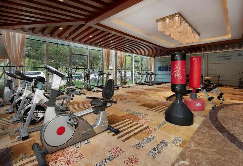 בית מלון כפרי Howard Johnson Tianyuan Resort Jiuzhaigou