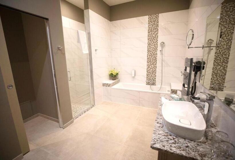 هتل Hôtel Spa Marotte