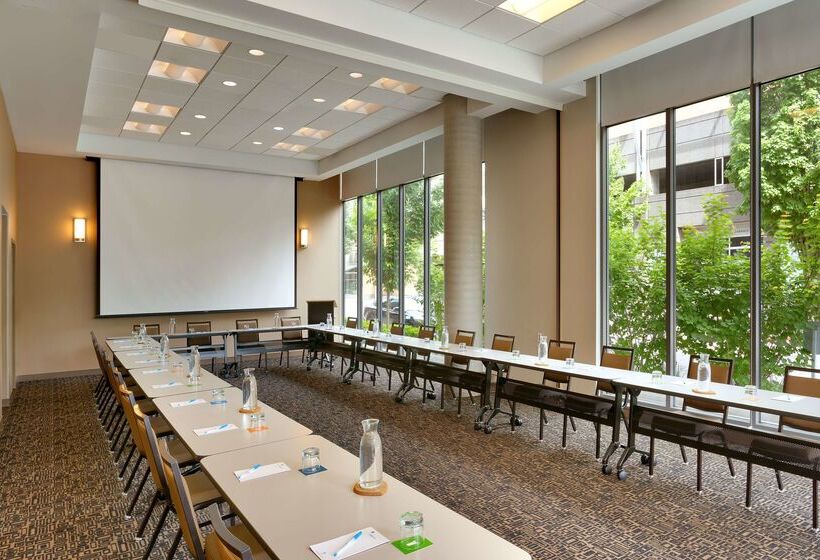 Отель Hyatt House Portland/downtown