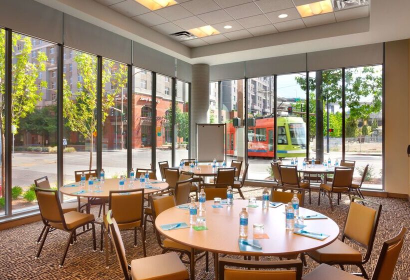 Отель Hyatt House Portland/downtown