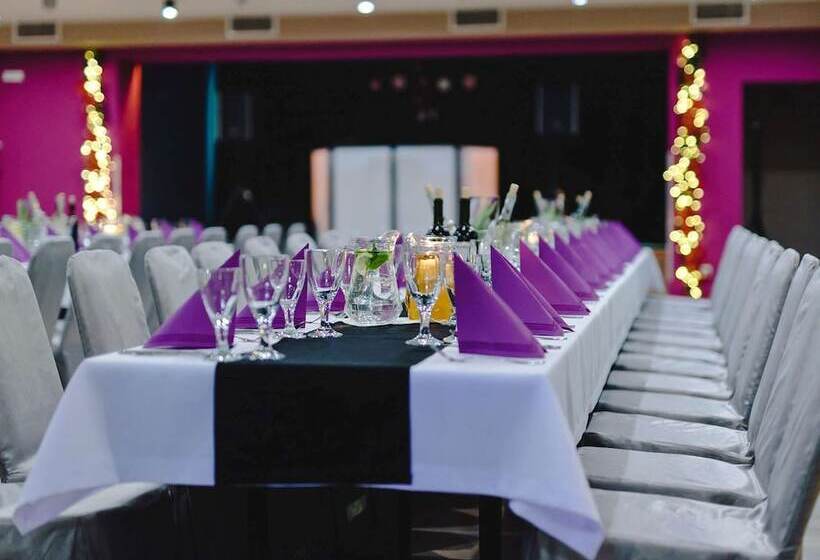 هتل Ibis Styles Gniezno Stare Miasto