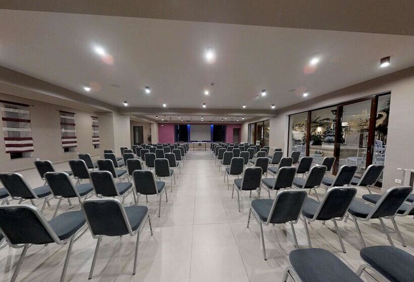 هتل Ibis Styles Gniezno Stare Miasto