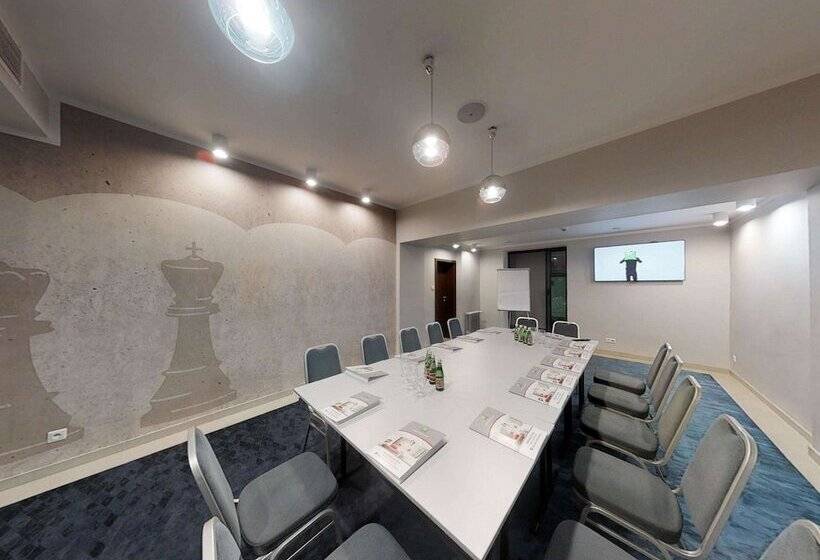 هتل Ibis Styles Gniezno Stare Miasto