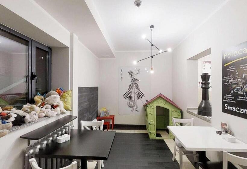 هتل Ibis Styles Gniezno Stare Miasto