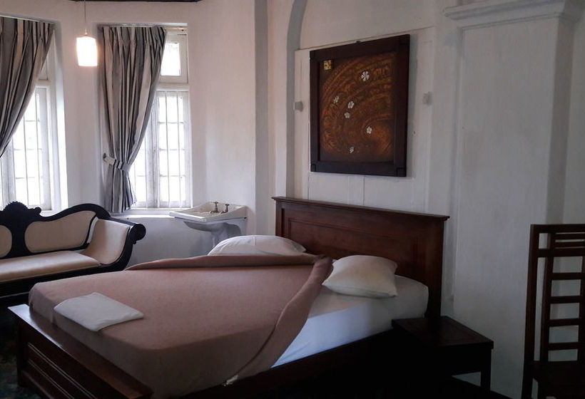 호텔 Primrose Kandy Hill Bungalow