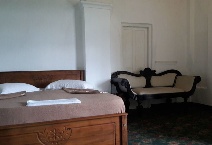 호텔 Primrose Kandy Hill Bungalow