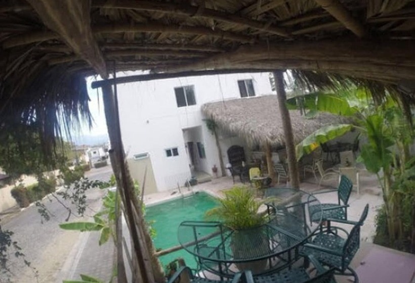 هتل Kiramar Los Peyotes