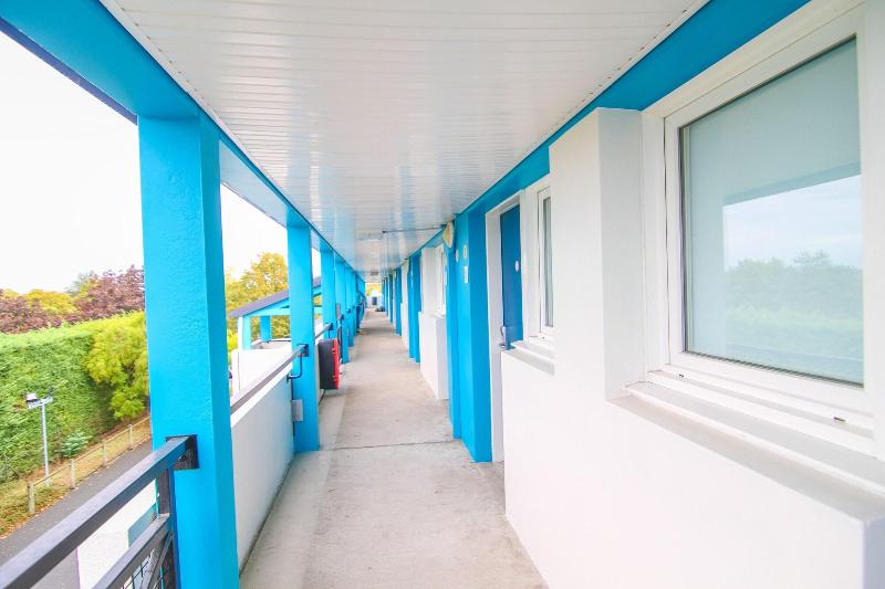 בית מלון כפרי Kyriad Direct Poitiers  Gare Du Futuroscope