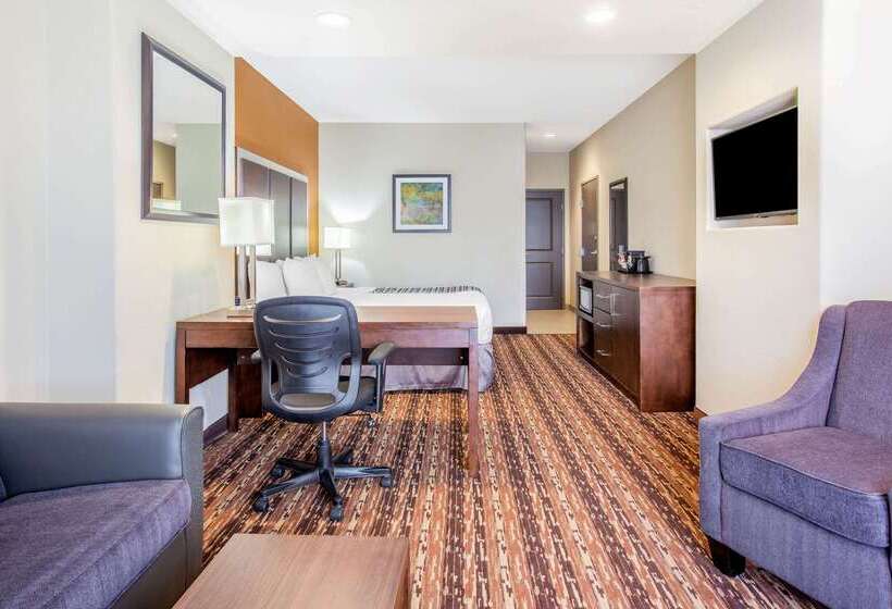 בית מלון כפרי La Quinta By Wyndham Gonzales Tx