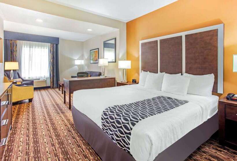 Отель La Quinta By Wyndham Gonzales Tx