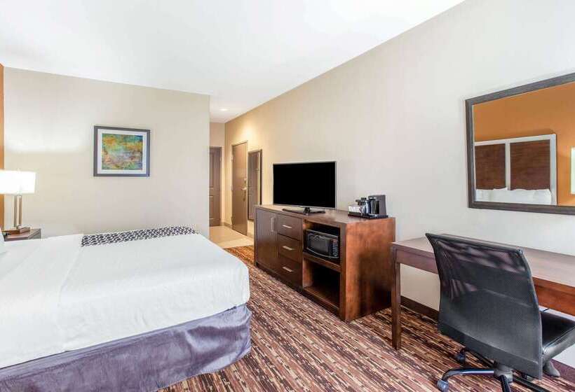 בית מלון כפרי La Quinta By Wyndham Gonzales Tx