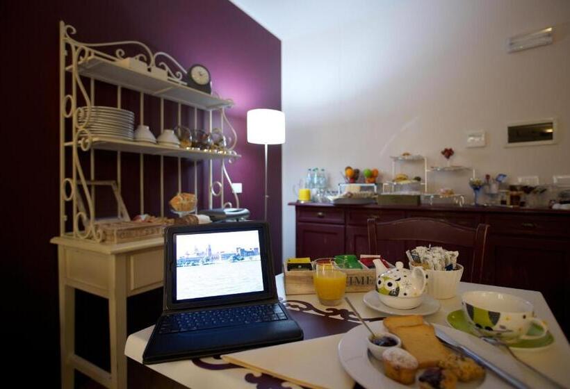 ホテル Leon D Oro