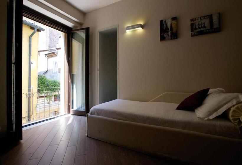 ホテル Leon D Oro