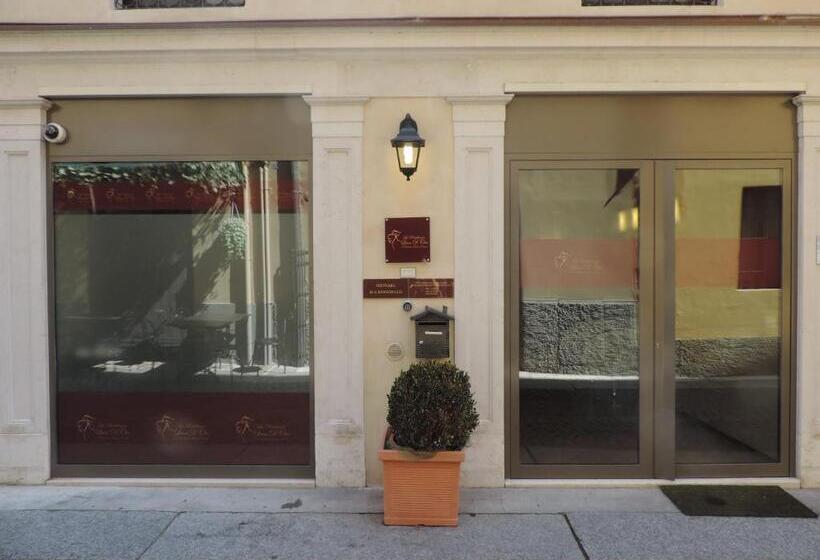 ホテル Leon D Oro