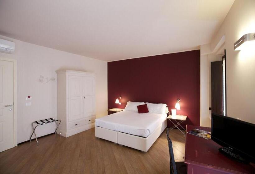 ホテル Leon D Oro