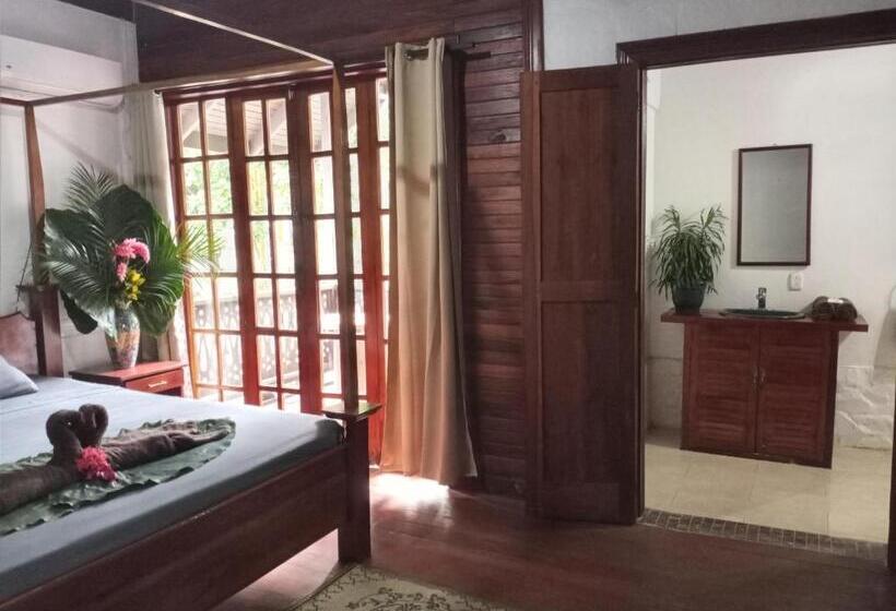 בית מלון כפרי The Lotus Garden