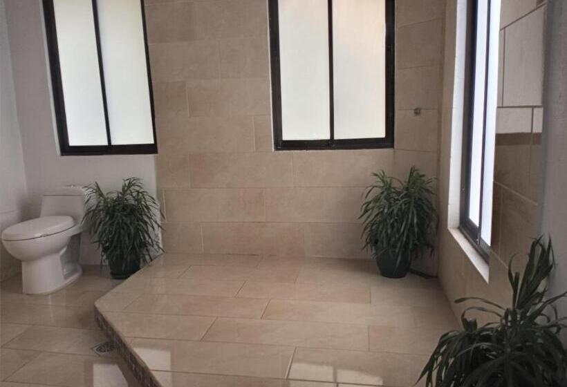 בית מלון כפרי The Lotus Garden