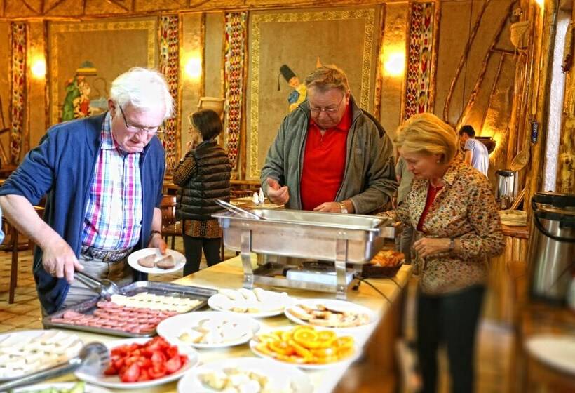 בית מלון כפרי Malika Bukhara