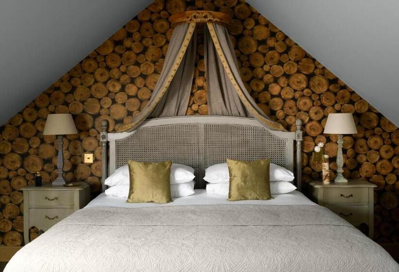 Meikleour Arms Hotel And Restaurant