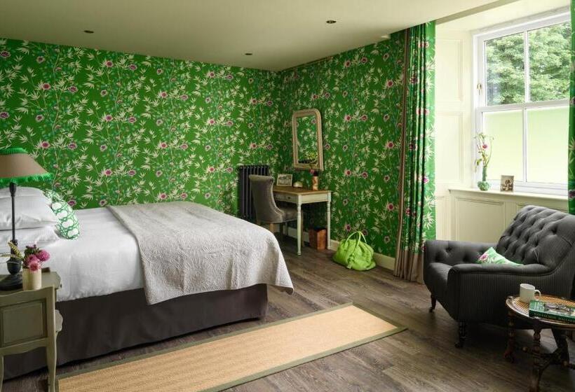 Meikleour Arms Hotel And Restaurant