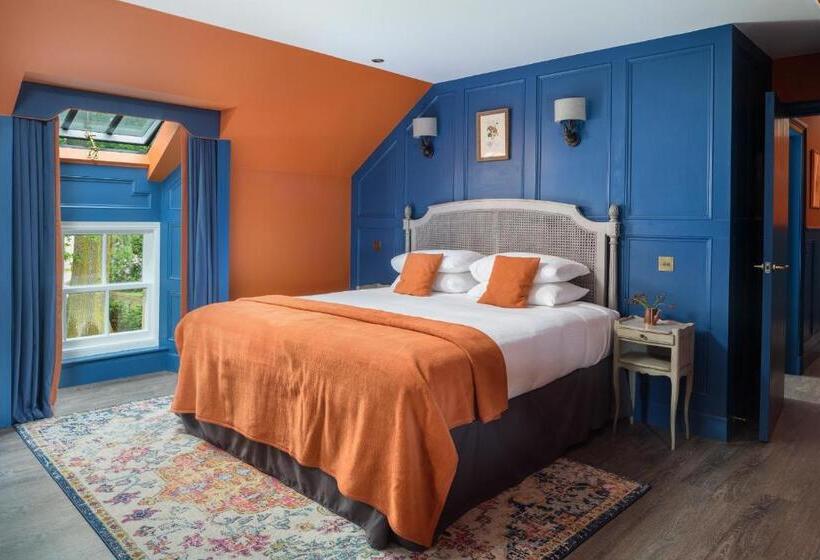 Meikleour Arms Hotel And Restaurant