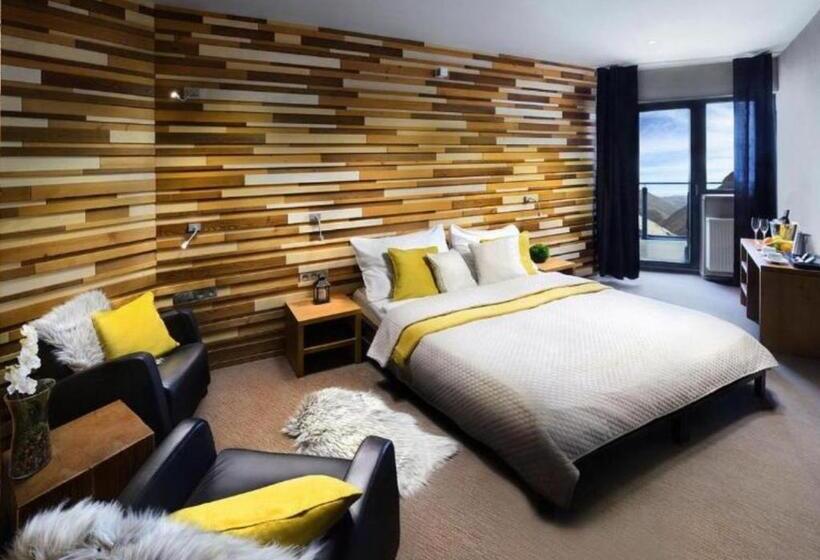 فندق Noc Na Chopku, Rotunda