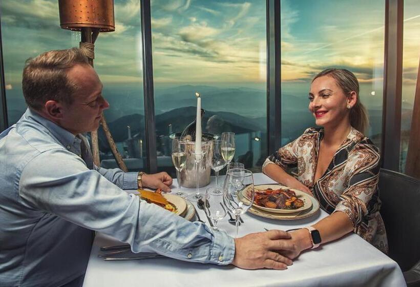 فندق Noc Na Chopku, Rotunda