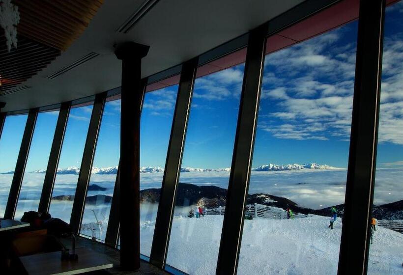 فندق Noc Na Chopku, Rotunda