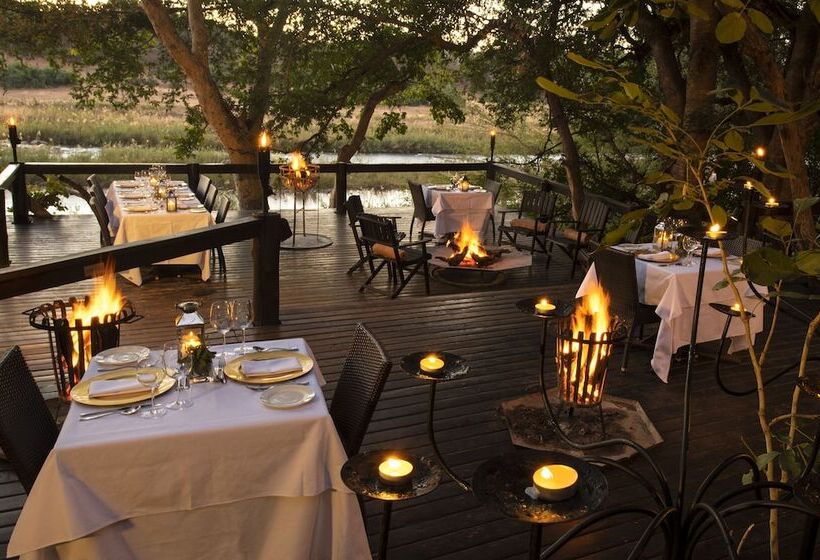 בית מלון כפרי Pondoro Game Lodge