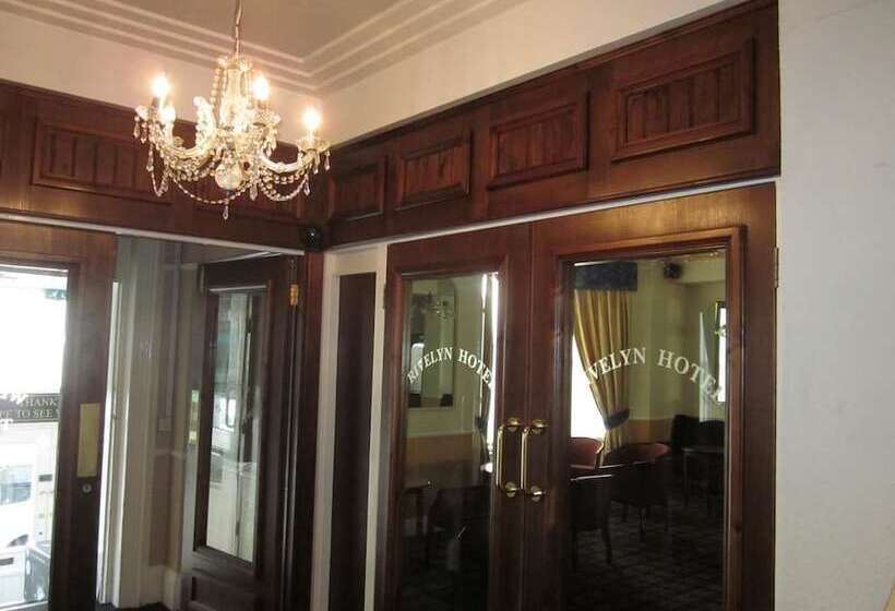 Rivelyn Hotel Bar & Restaurant