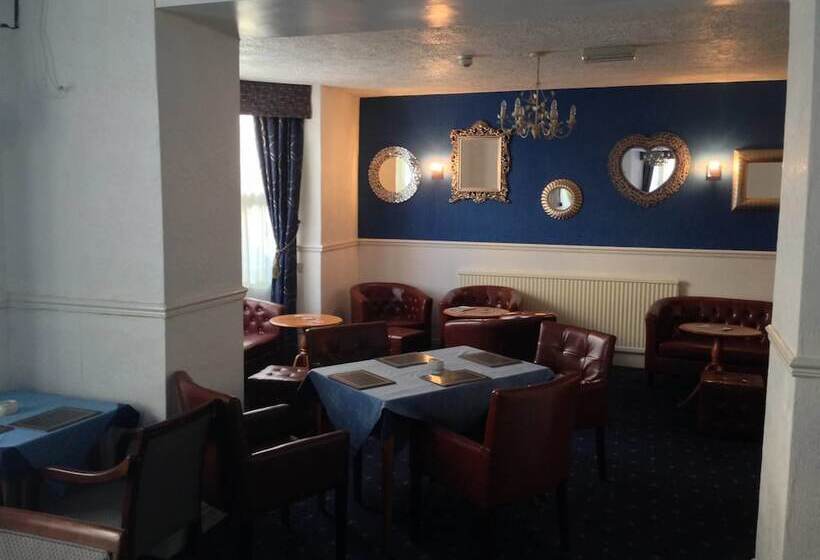 Rivelyn Hotel Bar & Restaurant