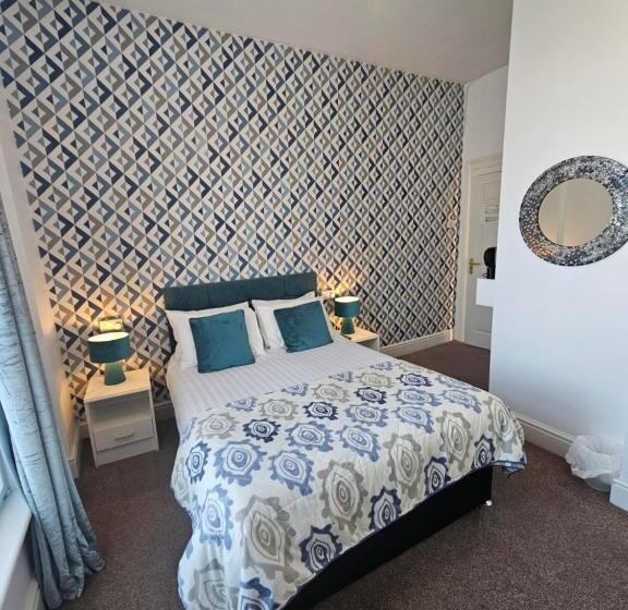 Rivelyn Hotel Bar & Restaurant