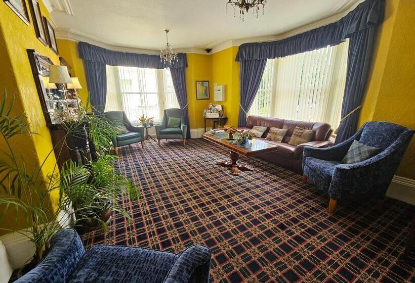 Rivelyn Hotel Bar & Restaurant