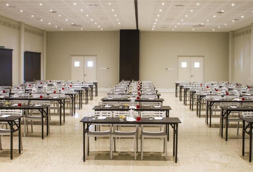 Royal St. Andrews Hotel, Spa And Conference Centre