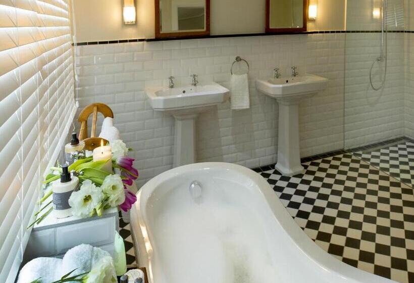 Royal St. Andrews Hotel, Spa And Conference Centre