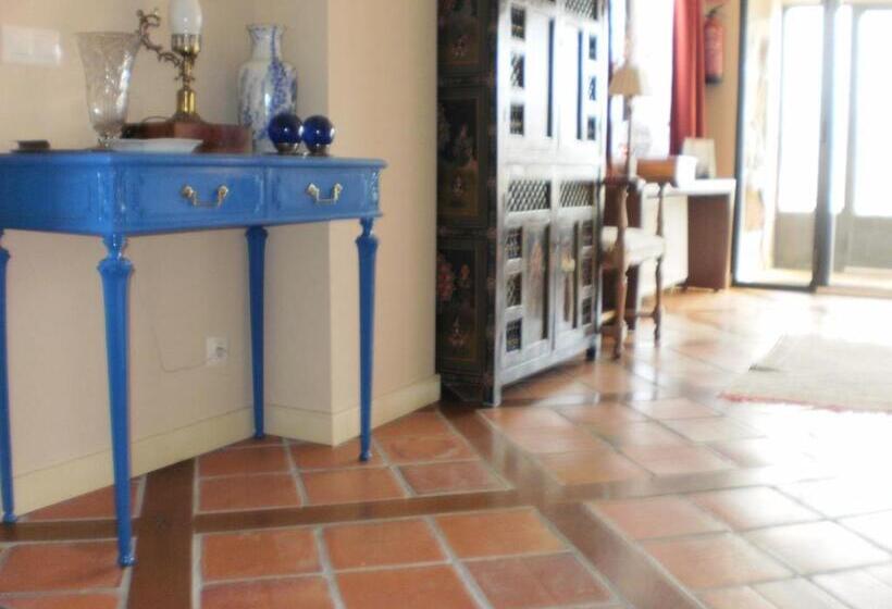 Отель Santa Coloma Del Camino